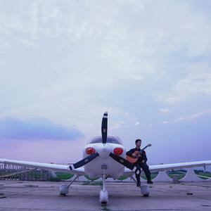 女人自己扒荫道让男人添小说
